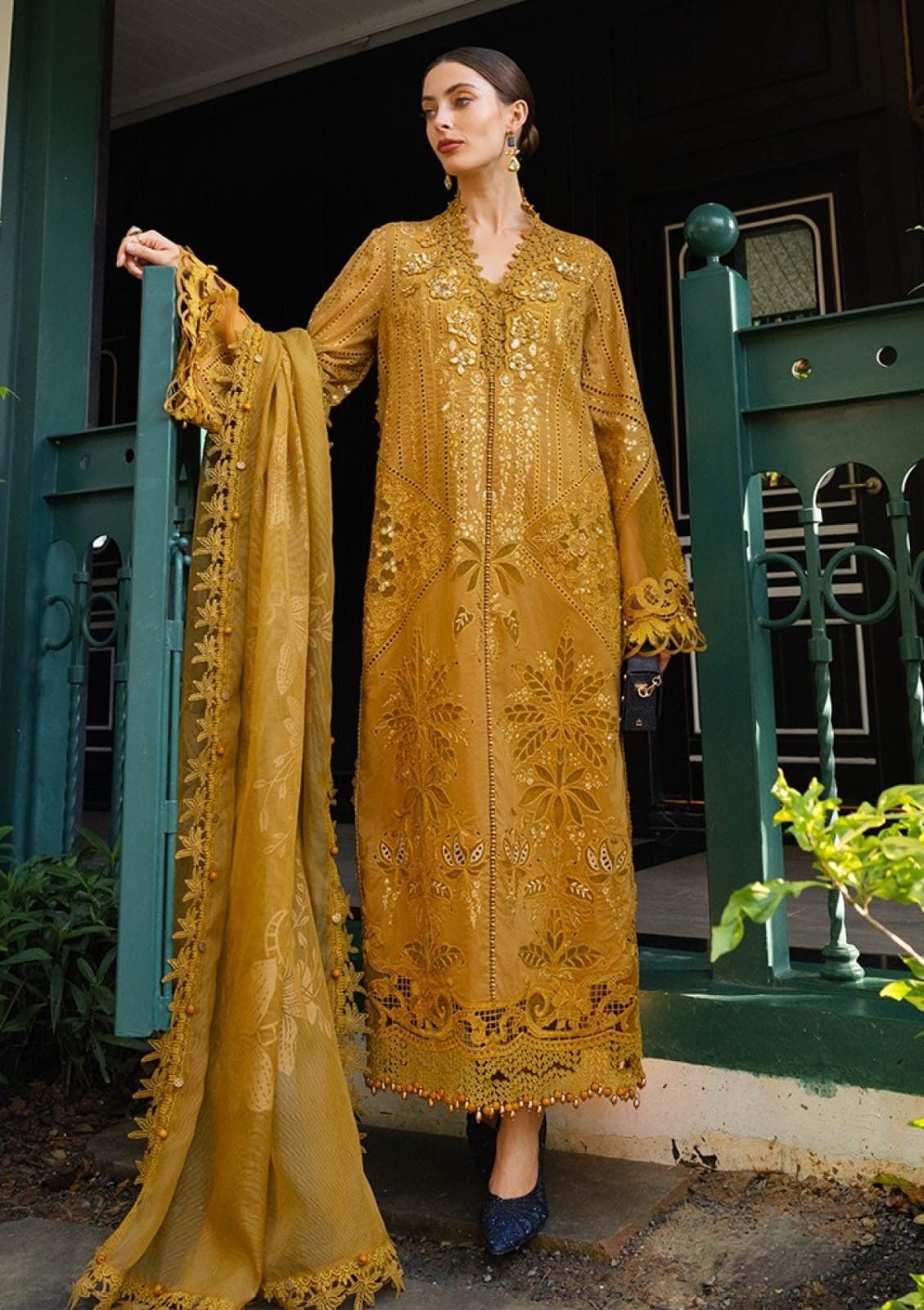 Embroidery Unstitched Lawn 3-pc Suit C-974