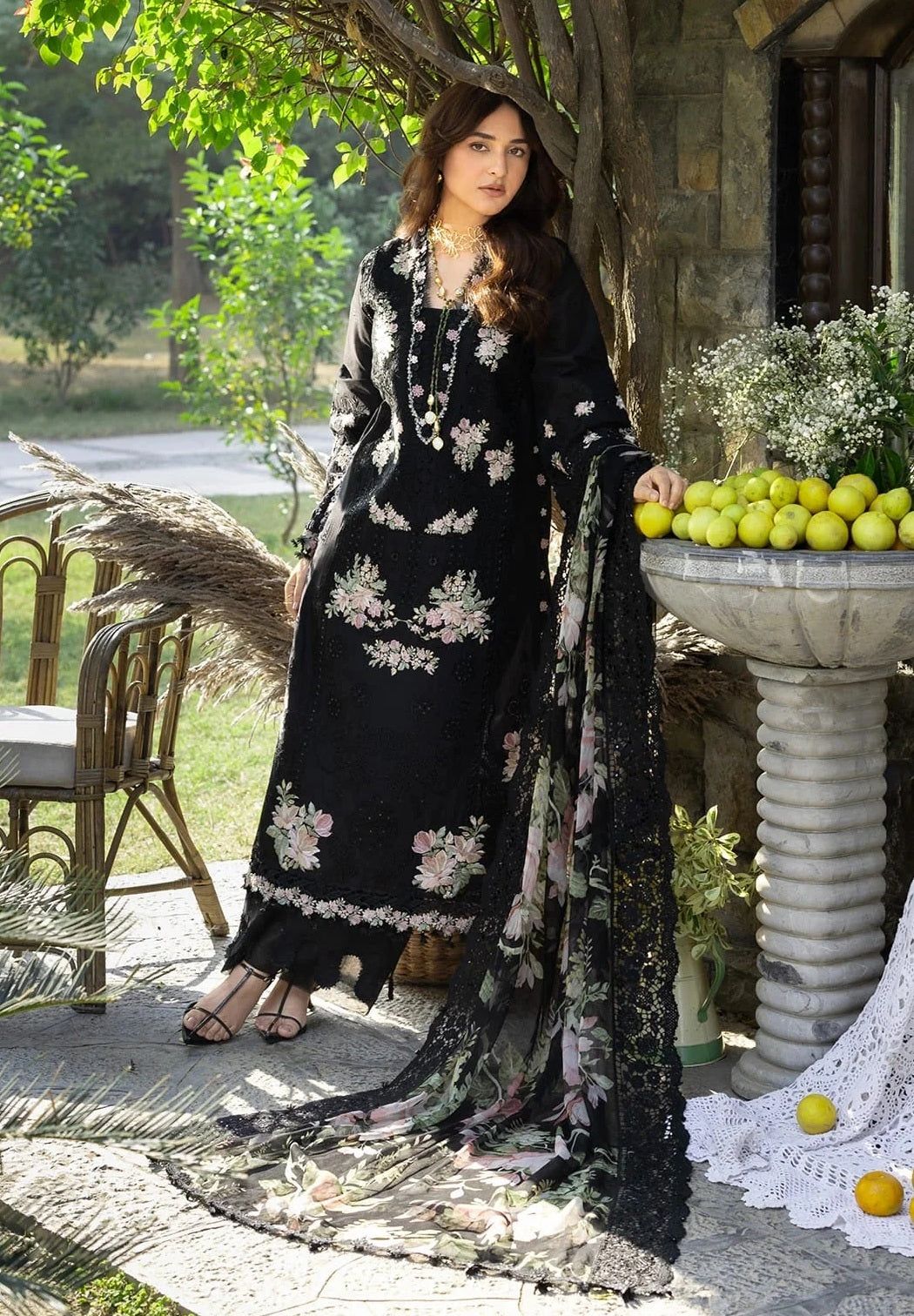 Embroidery Unstitched Lawn 3-pc Suit C-4148