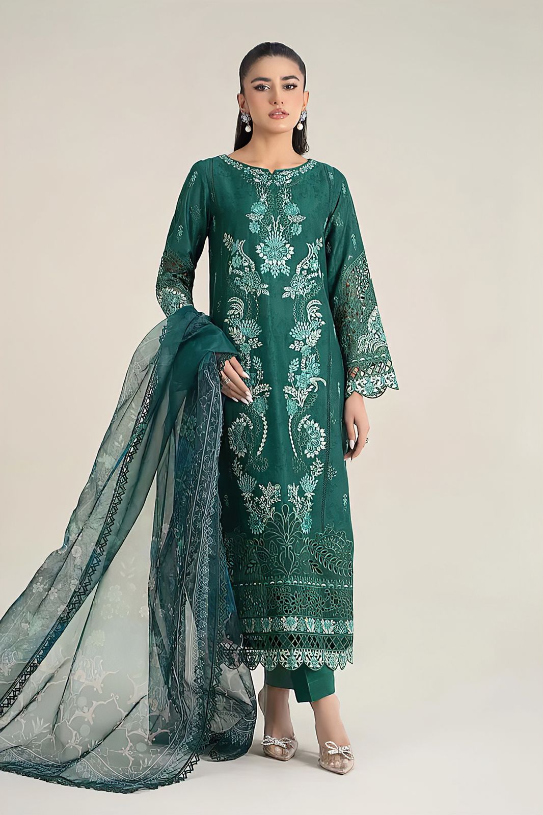 Embroidery Unstitched Lawn 3-pc Suit C-6168