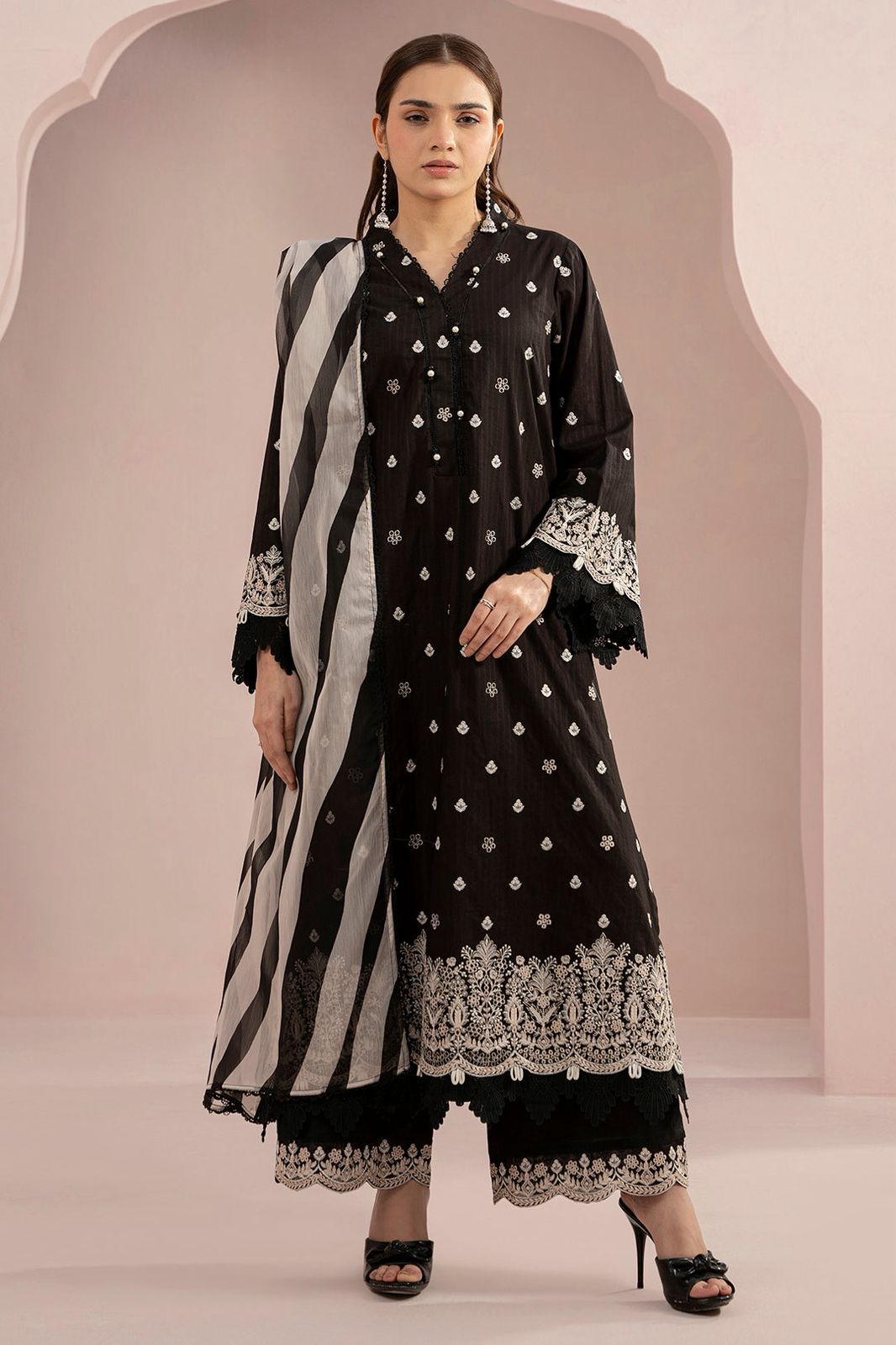 Unstitched Fancy 3-PC Suit